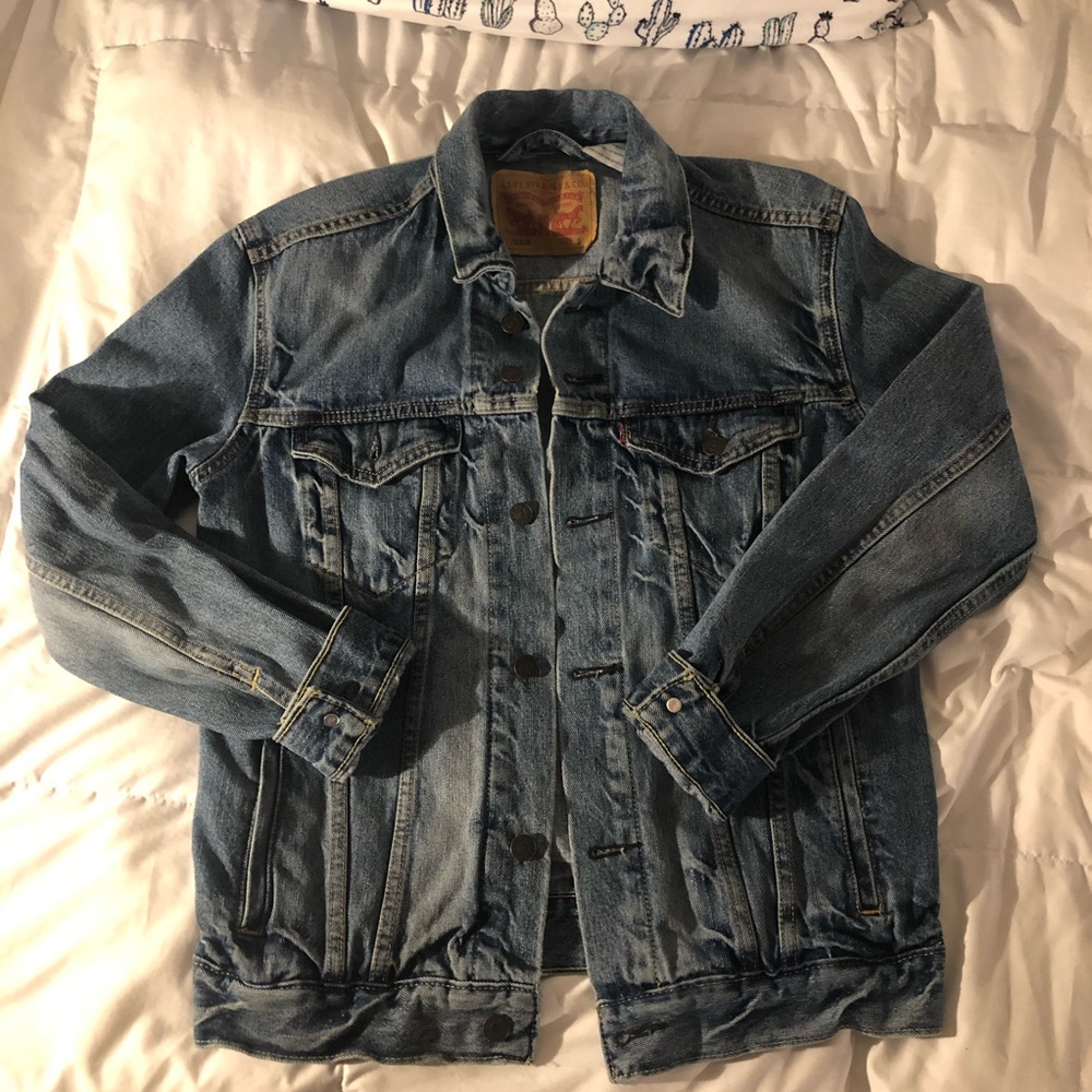 VINTAGE Levi’s Denim Jacket